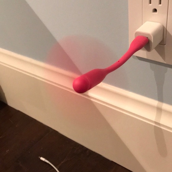 Mini Portable Fan - Picture 2 of 2